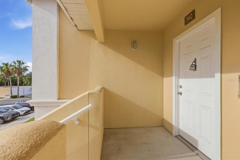 Condominio en alquiler en Sarasota, Florida, 1 dormitorio, 76.37 m2 № 2096028 - foto 3