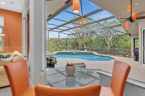 House in Weston, Florida 5 bedrooms, 260.78 sq.m. № 2010553 - photo 13