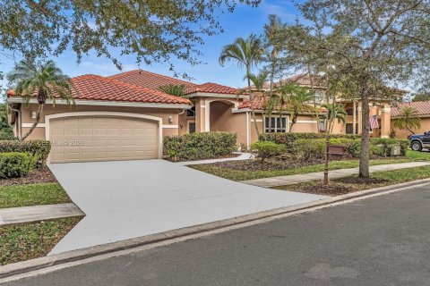 House in Weston, Florida 5 bedrooms, 260.78 sq.m. № 2010553 - photo 4