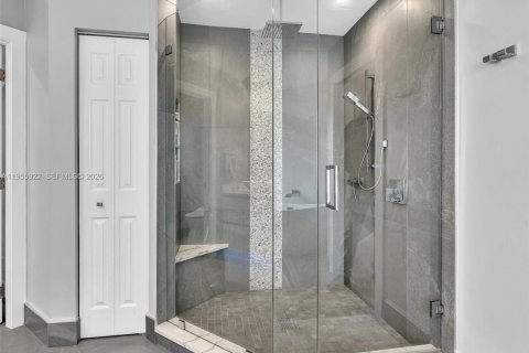 House in Weston, Florida 5 bedrooms, 260.78 sq.m. № 2010553 - photo 23