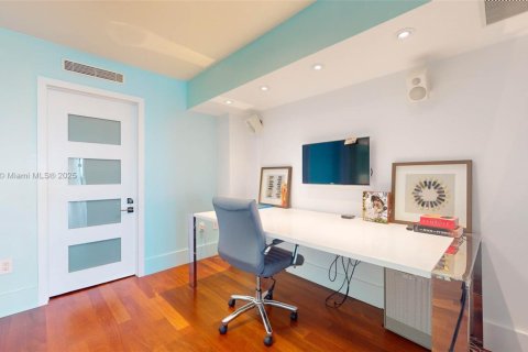 Condominio en venta en Key Biscayne, Florida, 3 dormitorios, 344.76 m2 № 1983246 - foto 28