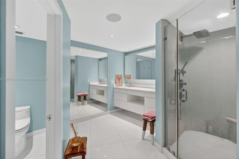 Condominio en venta en Key Biscayne, Florida, 3 dormitorios, 344.76 m2 № 1983246 - foto 29