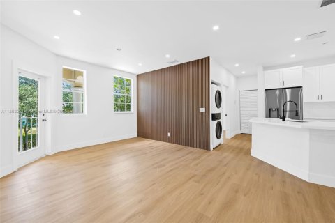 Touwnhouse à vendre à Delray Beach, Floride: 2 chambres, 95.5 m2 № 1890521 - photo 2