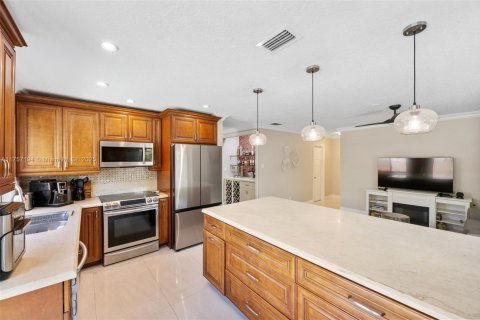 Casa en venta en Hollywood, Florida, 3 dormitorios, 157.47 m2 № 1704409 - foto 9