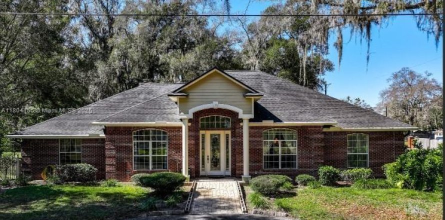 House in Jacksonville, Florida 4 bedrooms, 283.17 sq.m. № 1844451