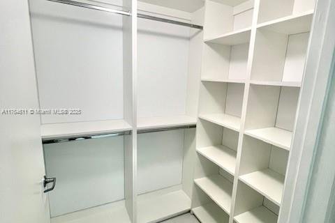Condo in Miami, Florida, 2 bedrooms  № 1712982 - photo 9