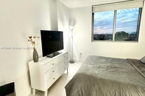 Condo in Miami, Florida, 2 bedrooms  № 1712982 - photo 12