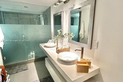 Condo in Miami, Florida, 2 bedrooms  № 1712982 - photo 7