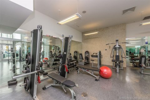 Condo in Miami, Florida, 2 bedrooms  № 1712982 - photo 23