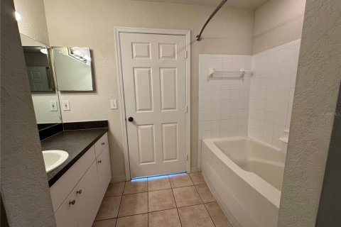 Condo in Orlando, Florida, 1 bedroom  № 1848525 - photo 6