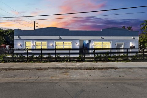 Casa en venta en Miami, Florida, 3 dormitorios, 92.9 m2 № 1972636 - foto 9