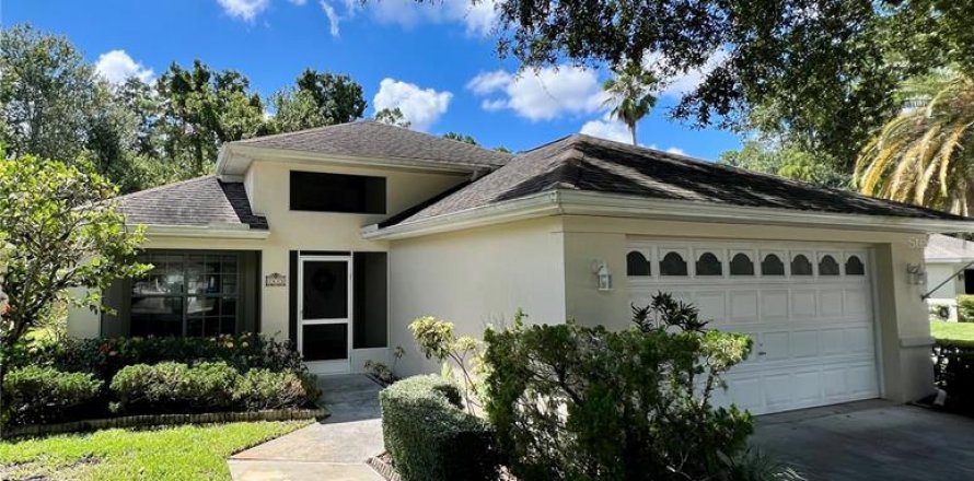 Casa en New Port Richey, Florida 3 dormitorios, 179.3 m2 № 1916446