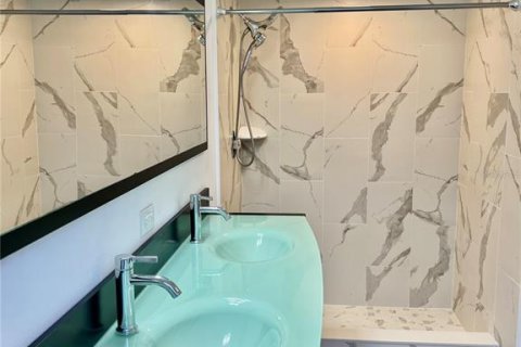 Casa en alquiler en New Port Richey, Florida, 3 dormitorios, 179.3 m2 № 1916446 - foto 17