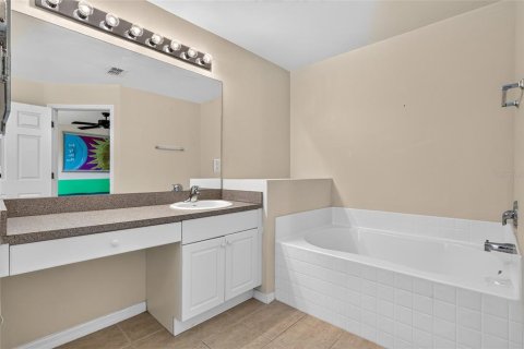 Villa ou maison à vendre à Cape Coral, Floride: 3 chambres, 186.36 m2 № 2398751 - photo 21
