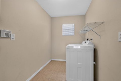 Villa ou maison à vendre à Cape Coral, Floride: 3 chambres, 186.36 m2 № 2398751 - photo 28