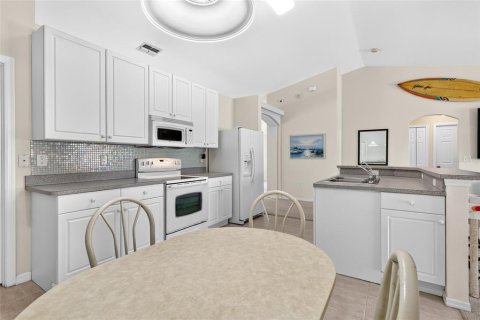 Villa ou maison à vendre à Cape Coral, Floride: 3 chambres, 186.36 m2 № 2398751 - photo 9