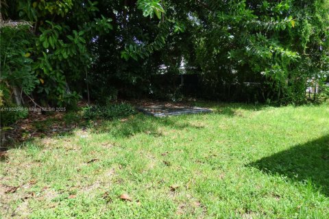Villa ou maison à vendre à Miami, Floride: 4 chambres, 96.43 m2 № 2081790 - photo 7