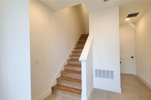 Touwnhouse à louer à Winter Garden, Floride: 4 chambres, 171.5 m2 № 2405449 - photo 3