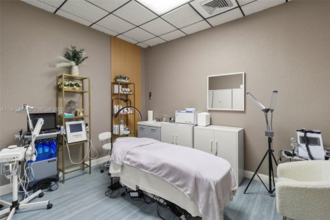 Immobilier commercial à vendre à Fort Lauderdale, Floride № 2025745 - photo 21