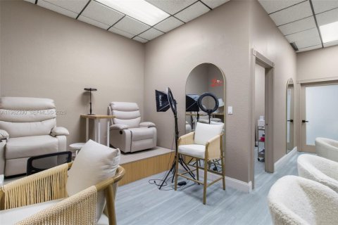 Immobilier commercial à vendre à Fort Lauderdale, Floride № 2025745 - photo 19