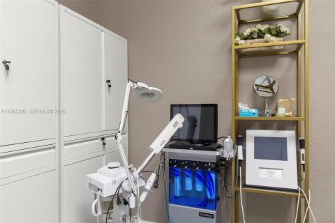 Immobilier commercial à vendre à Fort Lauderdale, Floride № 2025745 - photo 22