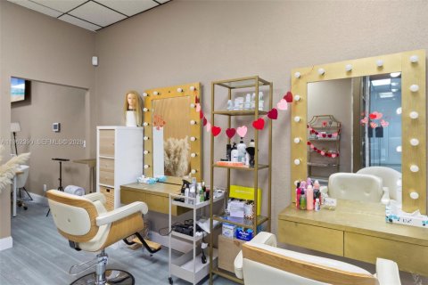 Immobilier commercial à vendre à Fort Lauderdale, Floride № 2025745 - photo 10