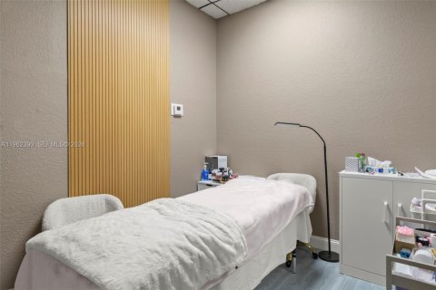 Immobilier commercial à vendre à Fort Lauderdale, Floride № 2025745 - photo 25