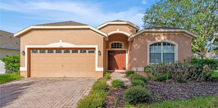 Villa ou maison à Davenport, Floride 4 chambres, 180.04 m2 № 2399044