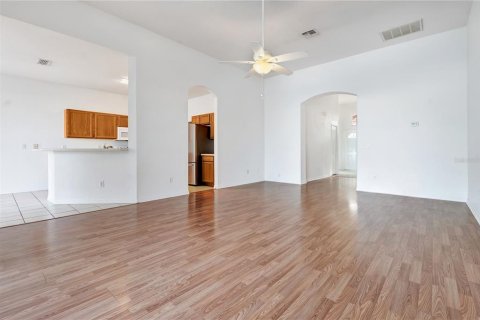 Villa ou maison à vendre à Davenport, Floride: 4 chambres, 180.04 m2 № 2399044 - photo 6