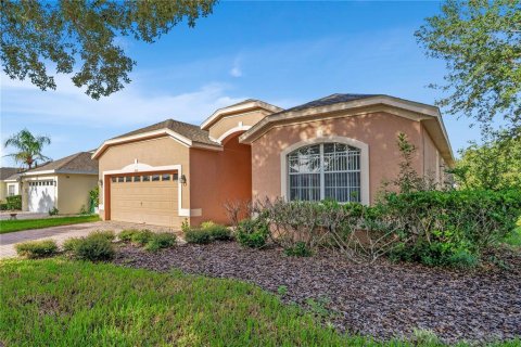 Villa ou maison à vendre à Davenport, Floride: 4 chambres, 180.04 m2 № 2399044 - photo 2