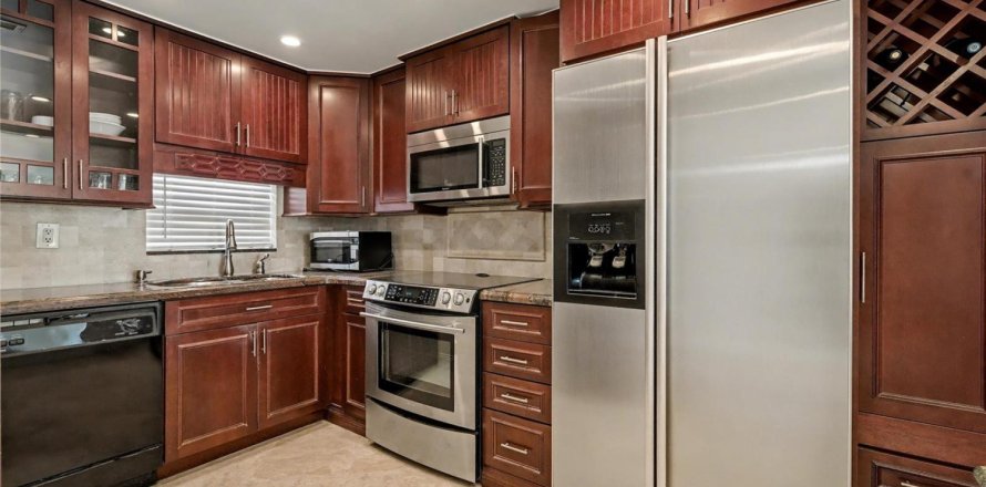 Condo à Pembroke Pines, Floride, 2 chambres  № 2082725