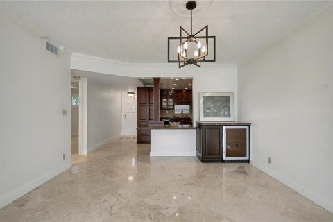 Copropriété à vendre à Pembroke Pines, Floride: 2 chambres, 108.7 m2 № 2082725 - photo 7