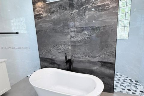 Villa ou maison à vendre à Port St. Lucie, Floride: 6 chambres, 265.24 m2 № 2035174 - photo 28