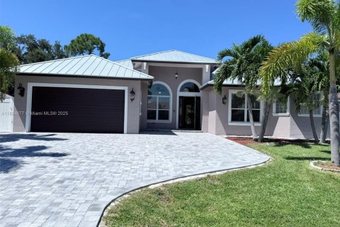 Villa ou maison à vendre à Port St. Lucie, Floride: 6 chambres, 265.24 m2 № 2035174 - photo 3