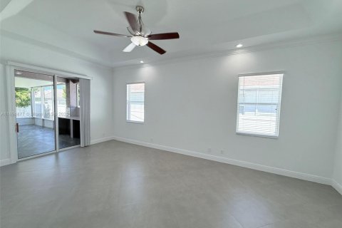 Villa ou maison à vendre à Port St. Lucie, Floride: 6 chambres, 265.24 m2 № 2035174 - photo 26