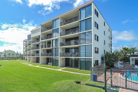 Condominio en venta en New Smyrna Beach, Florida, 3 dormitorios, 130.99 m2 № 1765941 - foto 1