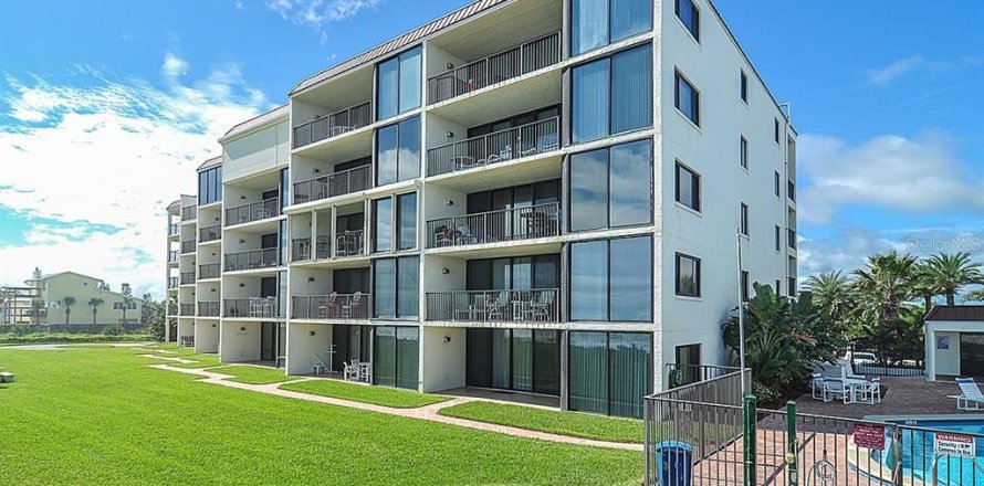 Condo in New Smyrna Beach, Florida, 3 bedrooms № 1765941