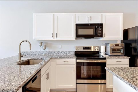 Townhouse in Bradenton, Florida 3 bedrooms, 132.94 sq.m. № 2152221 - photo 12