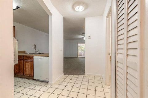 Touwnhouse à vendre à Port Orange, Floride: 2 chambres, 123.37 m2 № 2112027 - photo 8