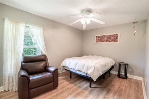 House in Groveland, Florida 5 bedrooms, 320.7 sq.m. № 1900716 - photo 6