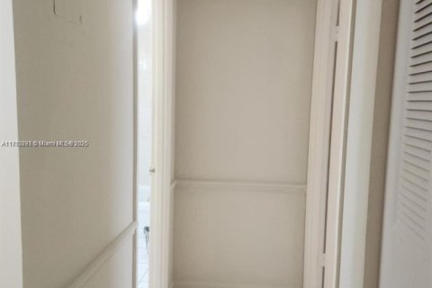 Condominio en venta en West Palm Beach, Florida, 1 dormitorio, 58.06 m2 № 2035334 - foto 5