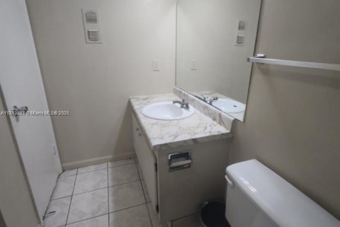 Condominio en venta en West Palm Beach, Florida, 1 dormitorio, 58.06 m2 № 2035334 - foto 12