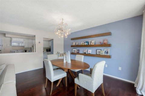 Copropriété à vendre à Tampa, Floride: 2 chambres, 102.56 m2 № 2405357 - photo 11
