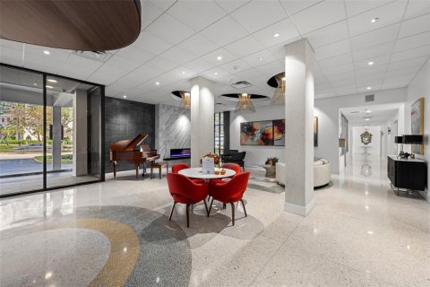 Copropriété à vendre à Tampa, Floride: 2 chambres, 102.56 m2 № 2405357 - photo 2