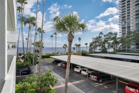 Copropriété à vendre à Tampa, Floride: 2 chambres, 102.56 m2 № 2405357 - photo 14