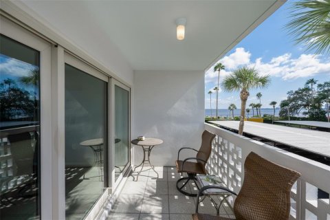 Copropriété à vendre à Tampa, Floride: 2 chambres, 102.56 m2 № 2405357 - photo 13