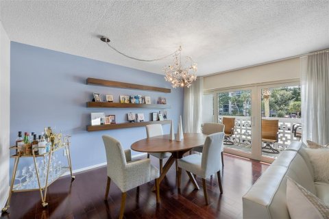 Copropriété à vendre à Tampa, Floride: 2 chambres, 102.56 m2 № 2405357 - photo 12