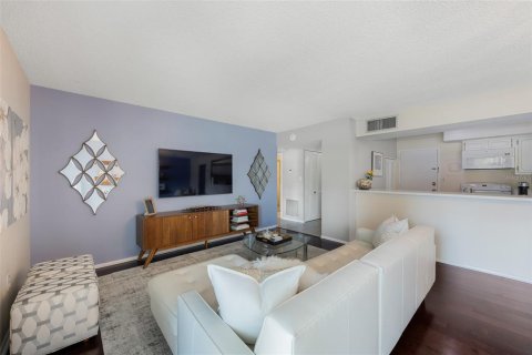 Copropriété à vendre à Tampa, Floride: 2 chambres, 102.56 m2 № 2405357 - photo 17