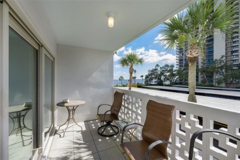 Copropriété à vendre à Tampa, Floride: 2 chambres, 102.56 m2 № 2405357 - photo 15
