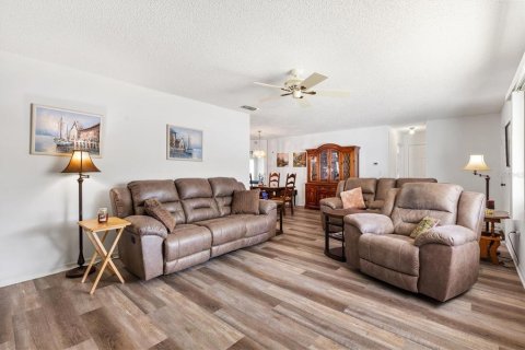 Villa ou maison à vendre à Summerfield, Floride: 2 chambres, 147.71 m2 № 2353501 - photo 4